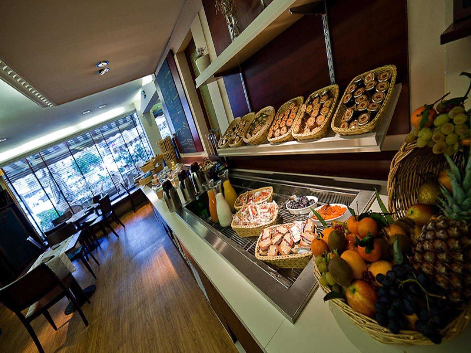 Kyriad Ferrand Centre Clermont-Ferrand